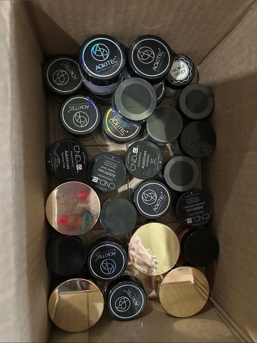 AOKITEC & CND Nail Powder/dip Jars - Black and Gold Lids